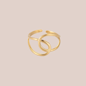 GOLD A-BIT-TWISTED RING
