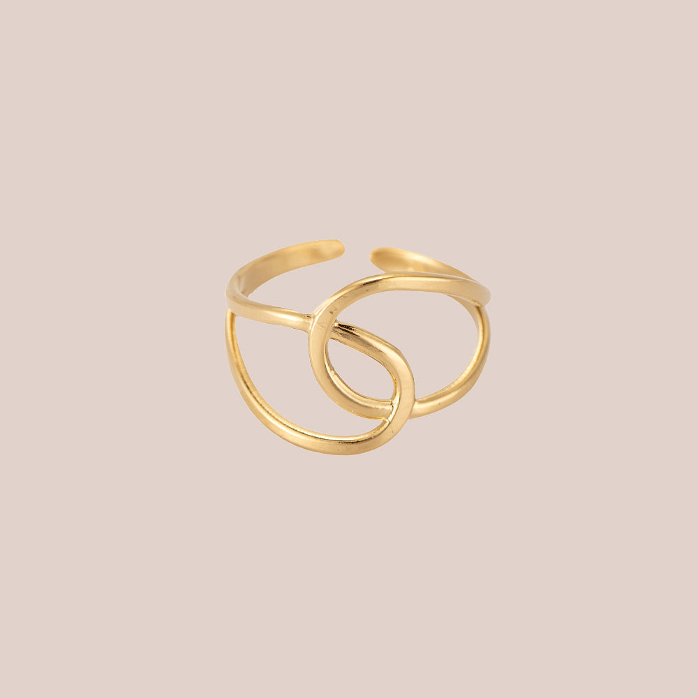 GOLD A-BIT-TWISTED RING