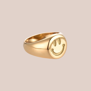 GOLD SMILEY FACE SIGNET RING