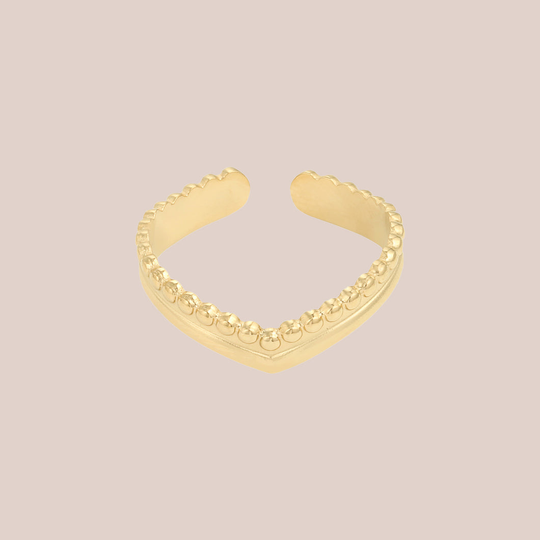 GOLD HEART SHAPED RING