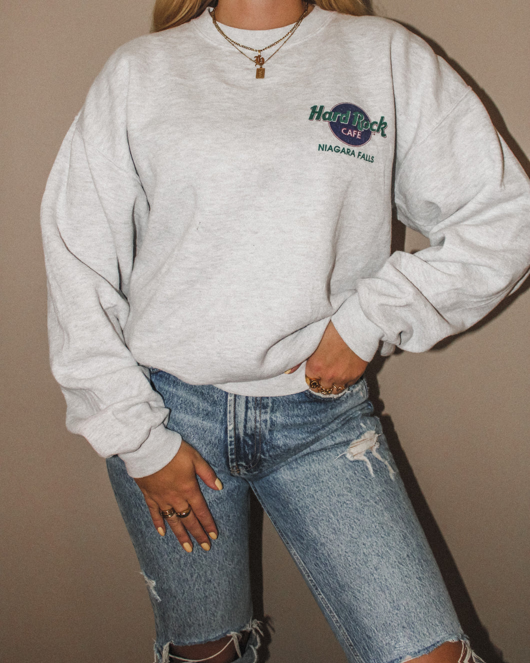 VINTAGE HARD ROCK CAFE NIAGARA FALLS SWEATSHIRT