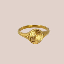 Afbeelding in Gallery-weergave laden, GOLD SUNRISE SIGNET RING
