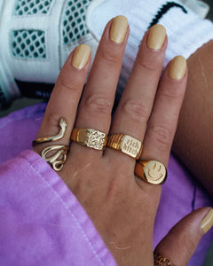 GOLD SMILEY FACE SIGNET RING