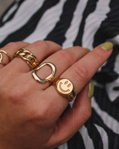 GOLD CHAIN RING